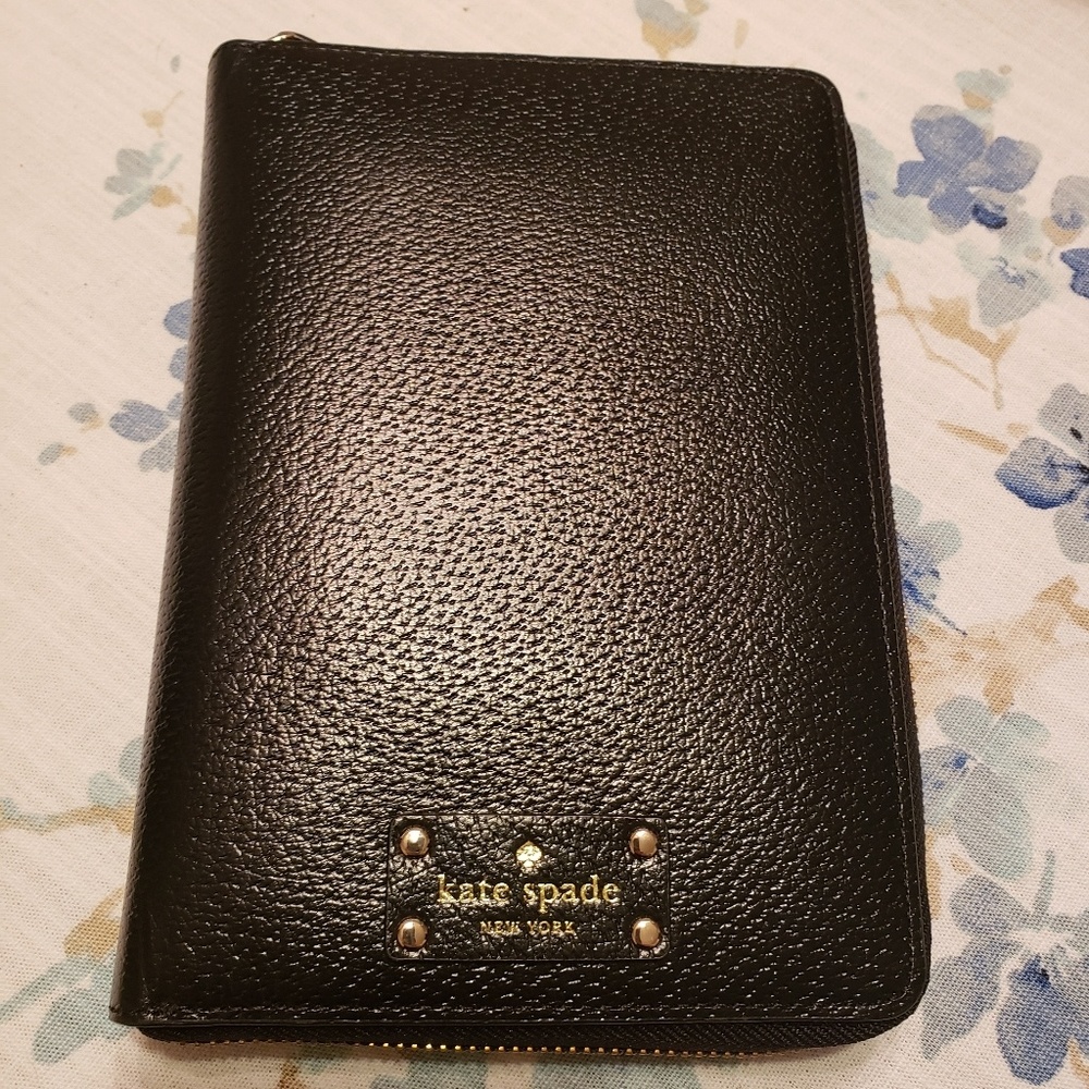 Kate Spade Wellesley Zip Black Planner NWOT